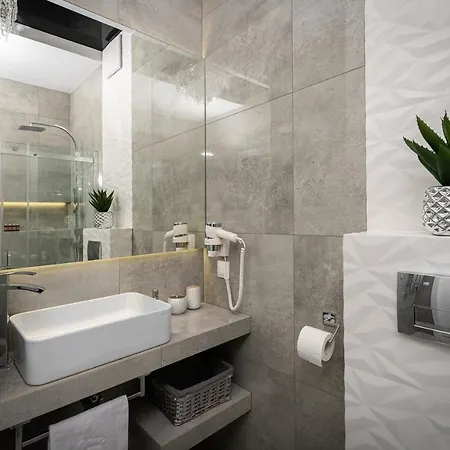 Crystal Luxury Apartments Rakowicka 20H Краків Екстер'єр фото